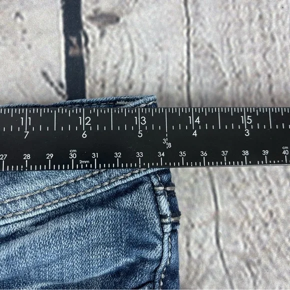 Miss Me Jean Women’s 14 (27x30.5) Low Rise Skinny Embellished Cross - Picture 9 of 12